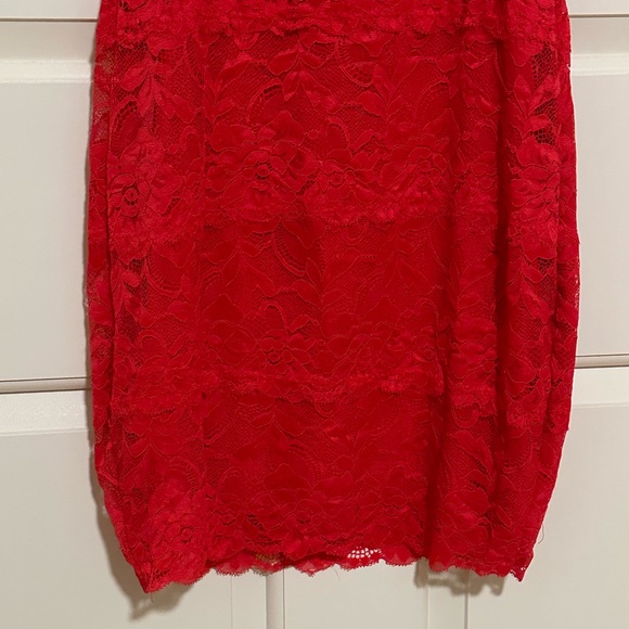 Guess Size Small Red Lace Party Dress (Like New!) - Picture 12 of 14